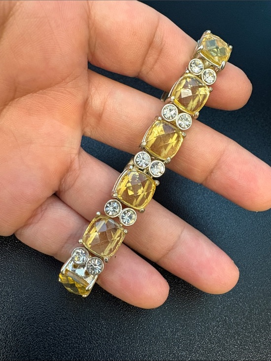 Handmade Jewelry - Pretty Yellow Crystal Statement Stretch Bracelet w Sparkling Yellow Gemstones
